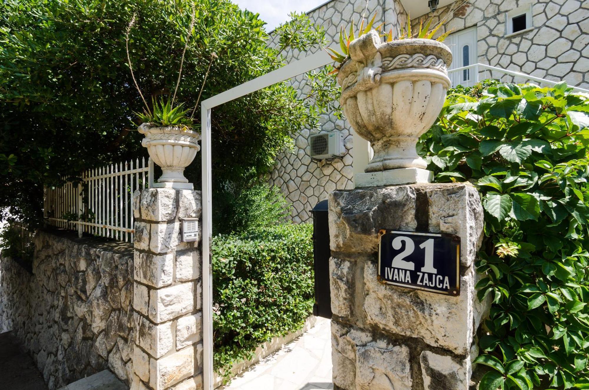 Wisteria Apartment Dubrovnik Bagian luar foto